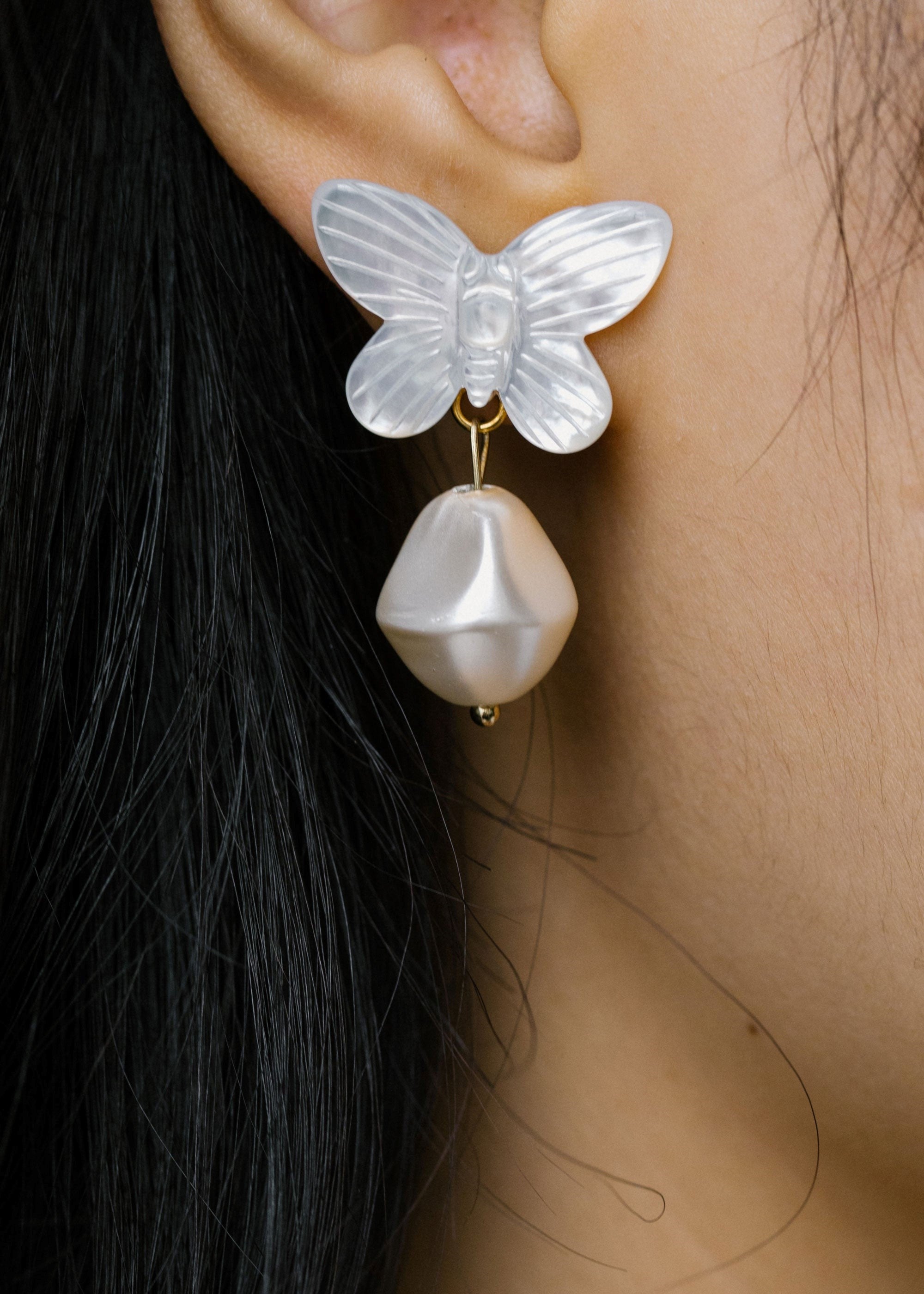 Brea Earring - mother-of-pearl